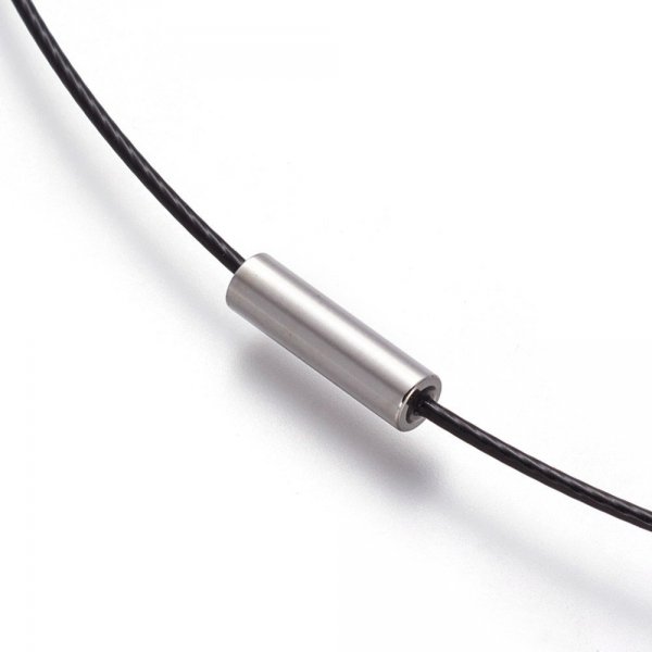 10 colliers tour de cou fil c&acirc;bl&eacute; rigide noir fermoir aimant&eacute; N&deg;03