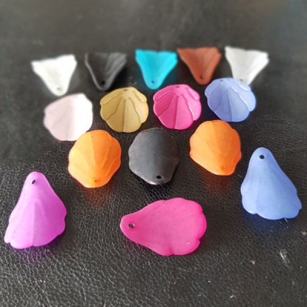 15 Lucite-jordb&aelig;rblade assorterede