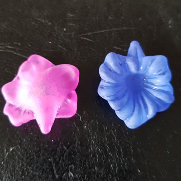 15 assorterede orkid&eacute;blomster