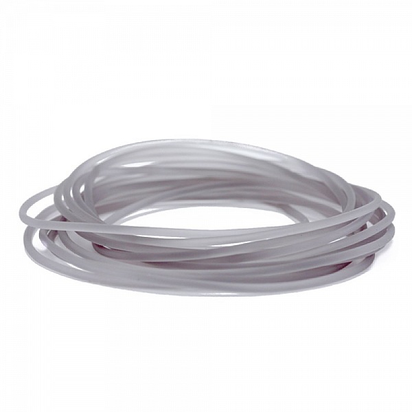 1 meter 1,5 mm lys gr&aring; PVC-tr&aring;d.