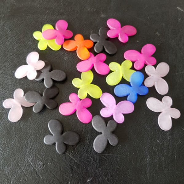20 sommerfugle af lucit, sm&aring;, assorterede