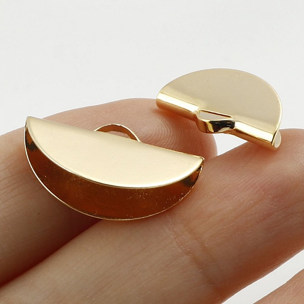 2 forgyldte halvm&aring;ne-krimps 15 x 09 mm