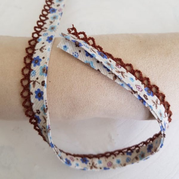 80 cm Multi-blomst og blonde b&aring;nd med skr&aring;t b&aring;nd N&deg;04