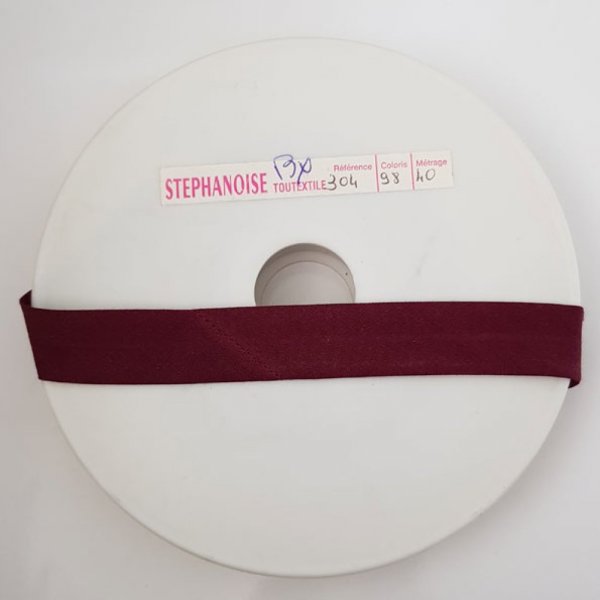 Skr&aring;stykke af glat tekstil 1 meter krave 98 Bordeaux