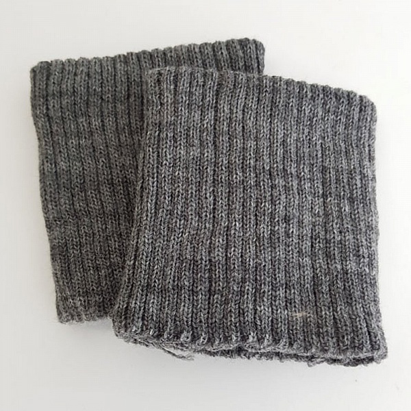 Ribstrikkede manchetter eller buksebund Gr&aring;