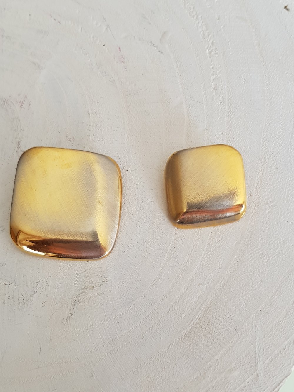 22 mm firkantet guldknap N°08