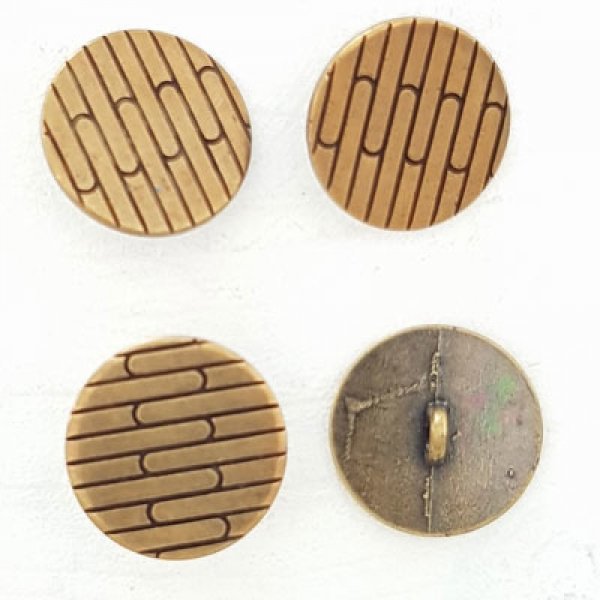 21 mm guldknap N&deg;17 rund