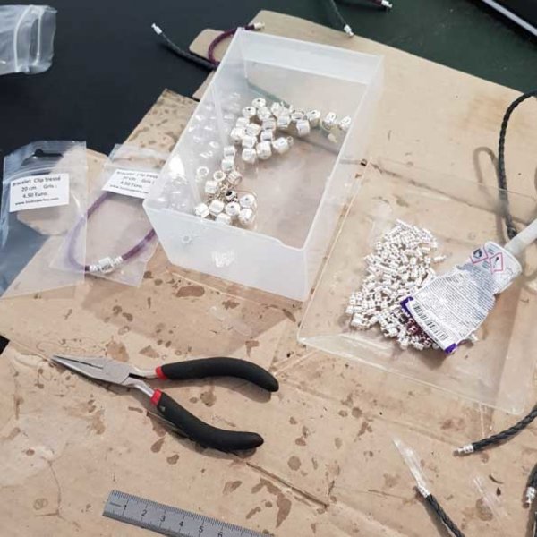 Europ&aelig;isk flettet armb&aring;nd Clip Uni 02 FRA 15 TIL 23 CM Hvid