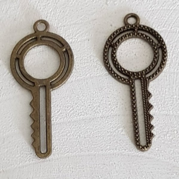 Key Charm N&deg;26 Bronze