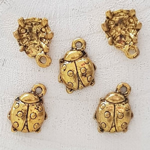 Beetle charme N&deg;02 Guld