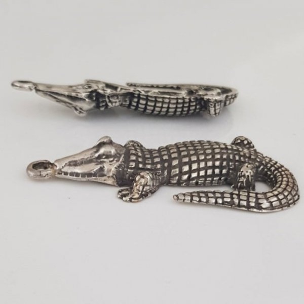 Crocodile Charm N&deg;01 ZAMAK (s&oslash;lvbelagt)