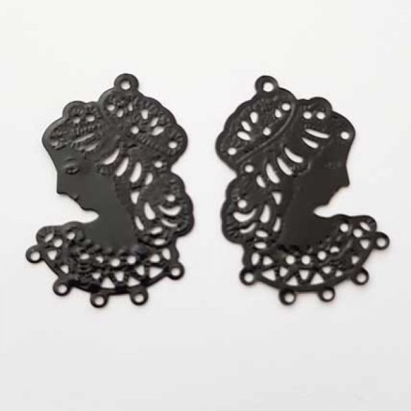 Breloque Divers N&deg;042 Connecteur Noir