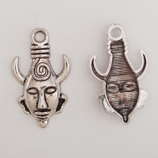 Charm Maske N&deg;02 afrikansk