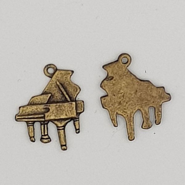 Breloque Music N&deg;25 B