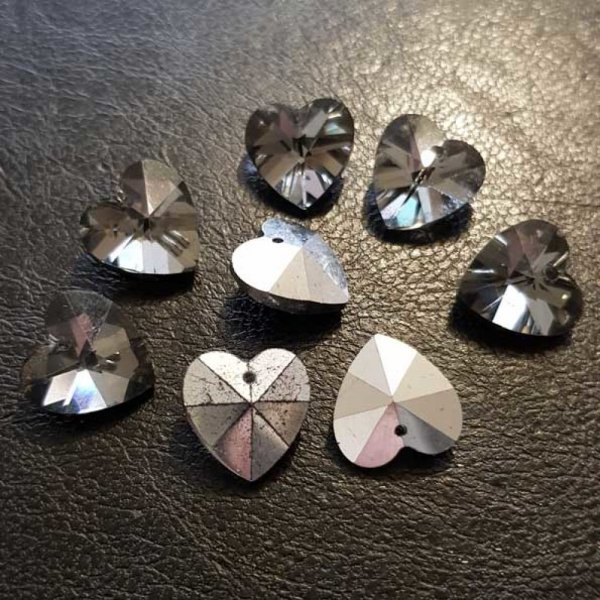 Hjerte vedh&aelig;ng i facetteret glas N&deg;01-02