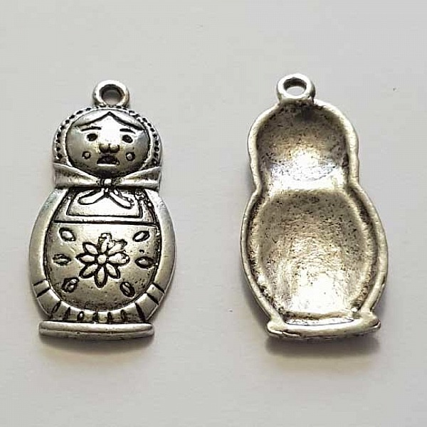 Breloque Poup&eacute;e Russe N&deg;02 36 mm