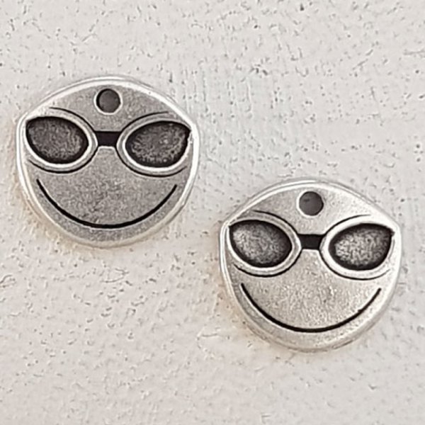 Kranie og korslagte knogler charme N&deg;12