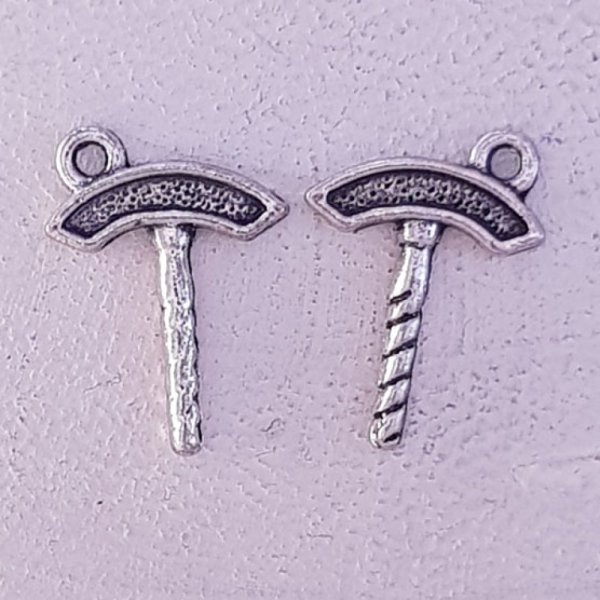 Kranie og korslagte knogler charme N&deg;16