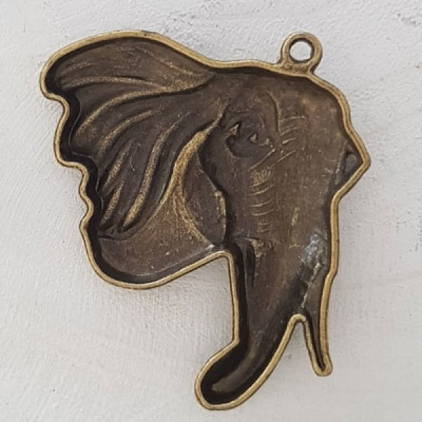 Elefant charme N&deg;07