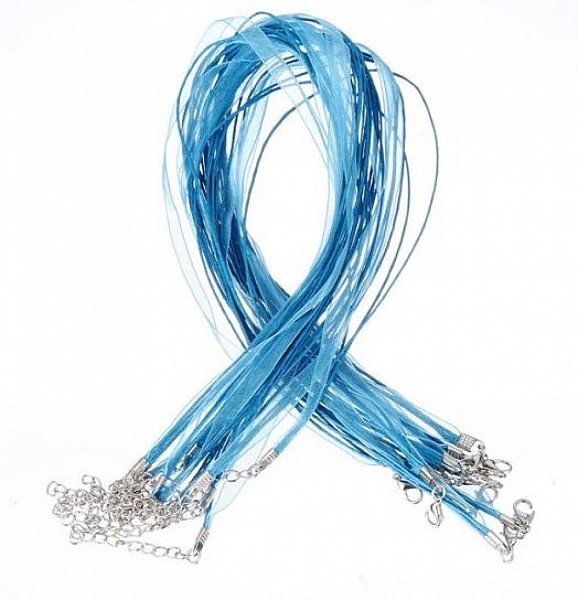 Halsk&aelig;de med organzab&aring;nd N&deg;08 og voksbehandlet snor