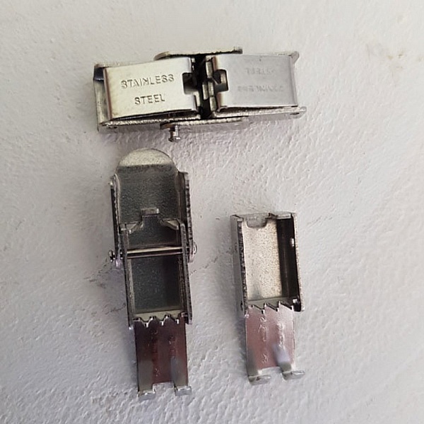 L&aelig;der spejlkugle s&oslash;lv 06 mm med nikkelfri kuglek&aelig;de pr. 20 cm