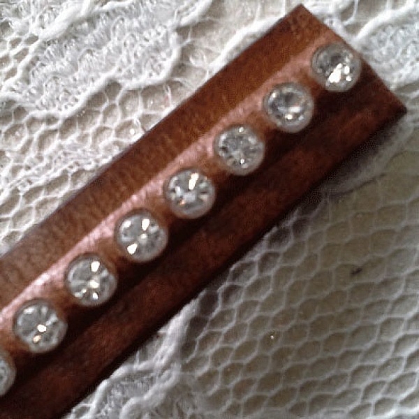 Bruno 10 mm l&aelig;der Swarovski strass pr. 20 cm