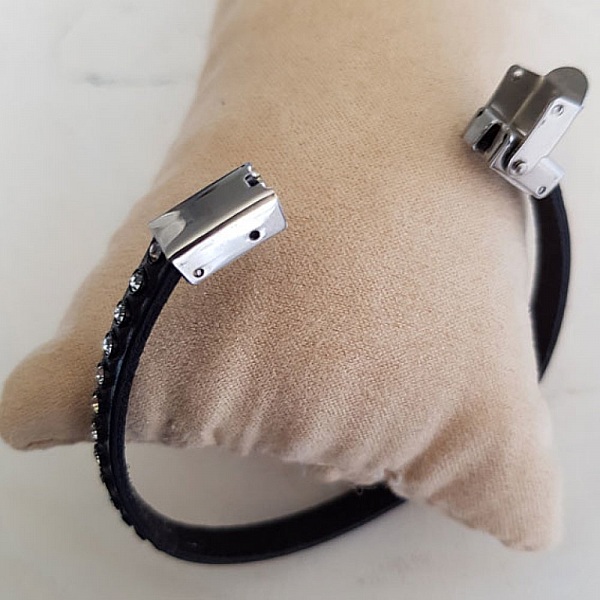 M&oslash;rk kobolt l&aelig;der 06 mm Swarovski Strass pr. 20 cm