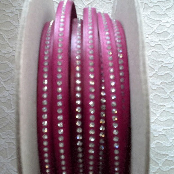 L&aelig;der DD-Fuxia 10 mm Swarovski Strass pr. 20 cm