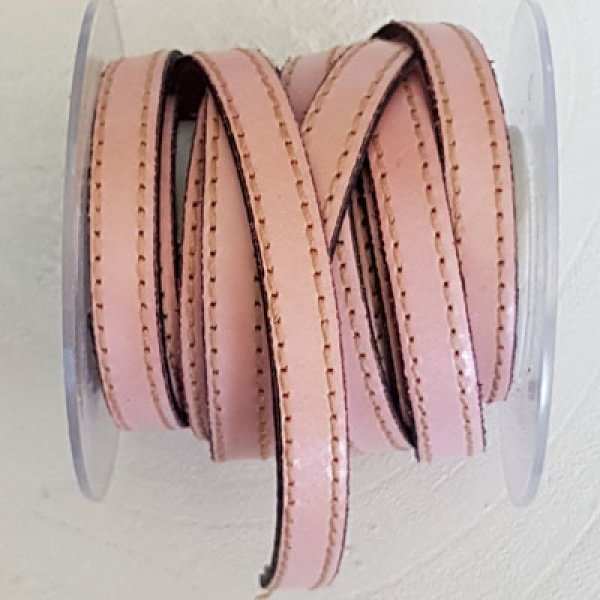 Fladt kalvel&aelig;der 10 mm x 20 cm Stitched 2 tr&aring;de.