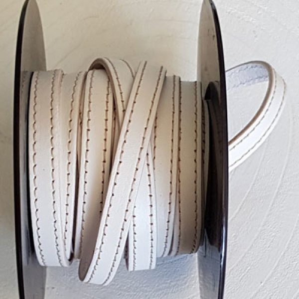Hvid kalv Flad l&aelig;der 10 mm x 20 cm Beige 2 tr&aring;de syet