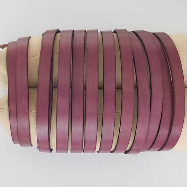 Fladt l&aelig;der Plum 10 mm x 20 cm glat