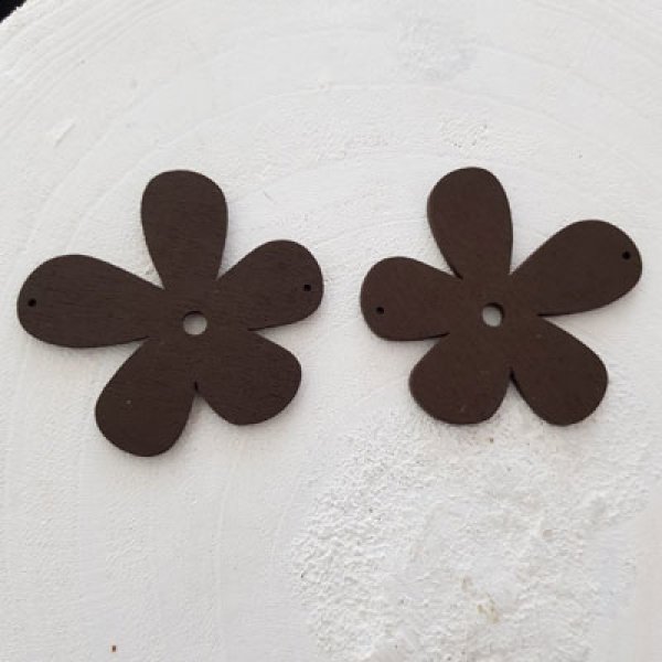 Blomster vedh&aelig;ng eller stik 57 mm brun