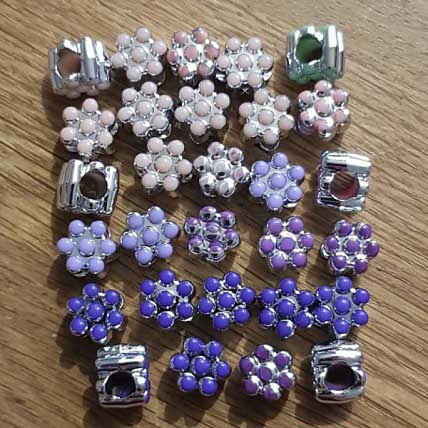 Lot de 25 Perles fleurs N&deg;06