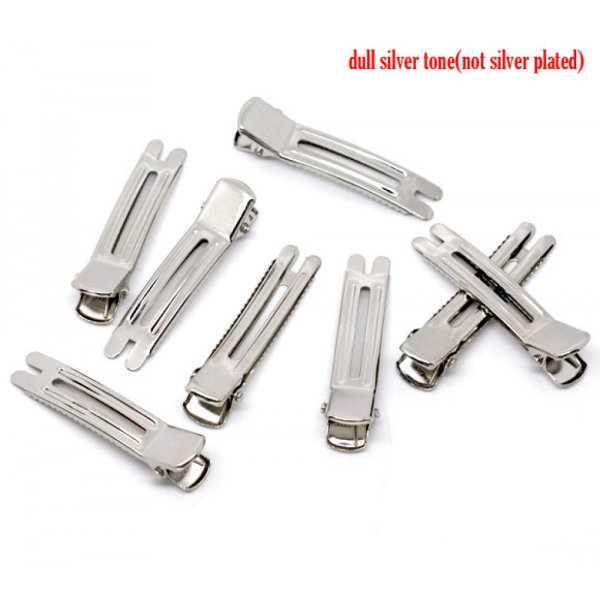 S&aelig;t med 30 alligatorklemmer - s&oslash;lv 47 mm x 12 mm.