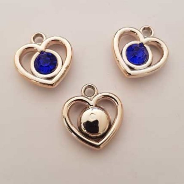 Pendentif en plastique et strass acrylique c&oelig;ur N&deg;01 bleu