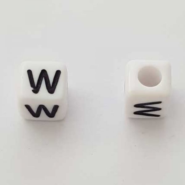 Perle Carr&eacute; Lettre W Blanc Noir 8mm