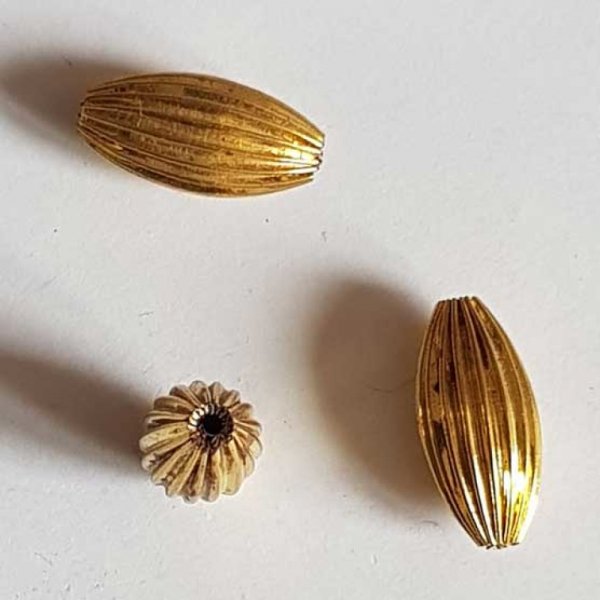 Perle Ovale m&eacute;tal 21 x 10 mm Dor&eacute;