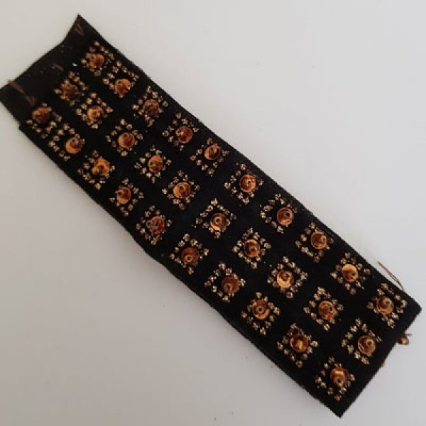 Dekorationsb&aring;nd N&deg;016 pr. 22 cm.