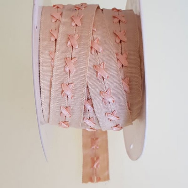 Dekorationsb&aring;nd N&deg;069 pr. meter