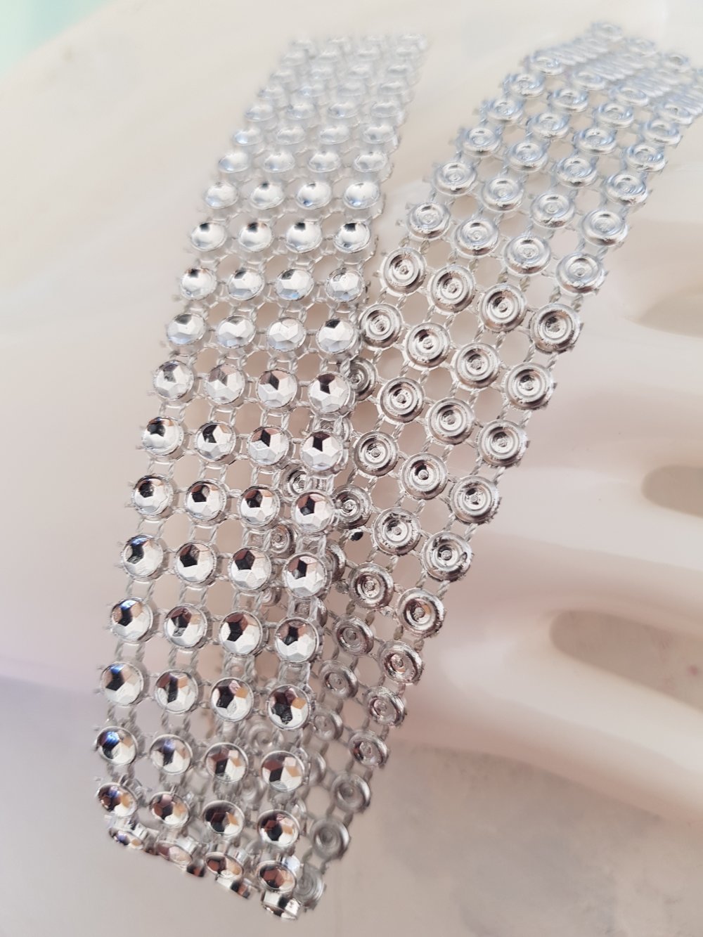 S&oslash;lv Strass b&aring;nd pr. 0,22 cm pr. 2 stk.