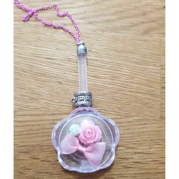 Plastikdukke med fyld