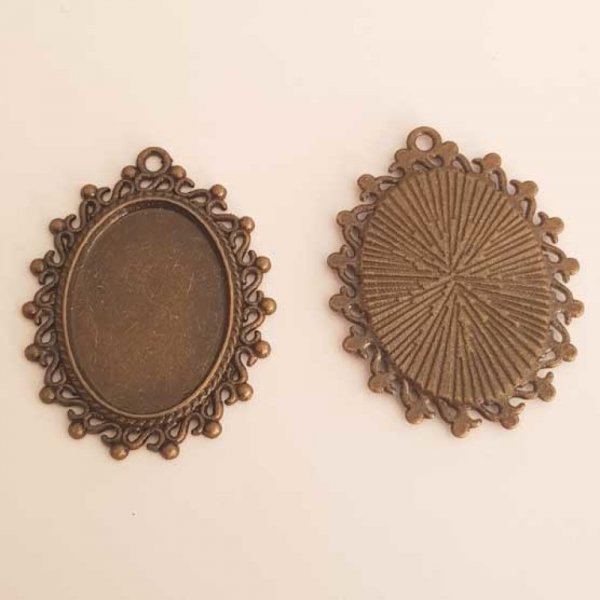 Support cabochon Ovale de 25 X 18 mm Bronze N&deg;01