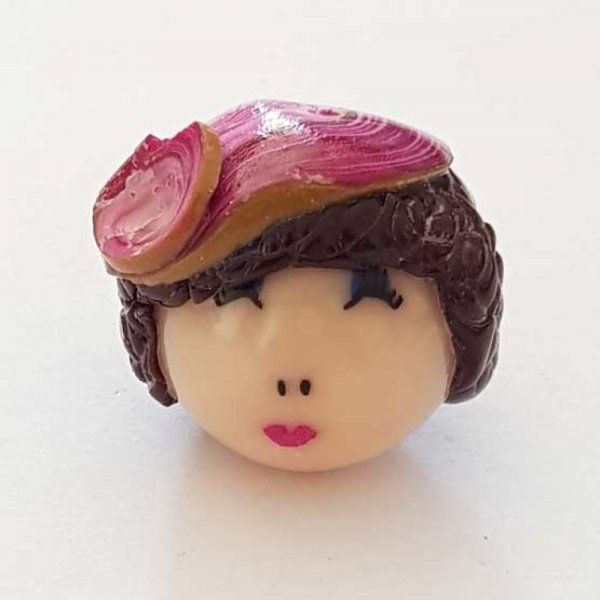 T&ecirc;te polym&egrave;re N&deg;28