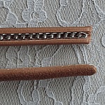 Naturlig Regaliz læder 10 mm med sølvkæde pr. 20 cm