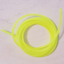 1 meter 2 mm hul pvc-snor i Fluorescerende gul farve.