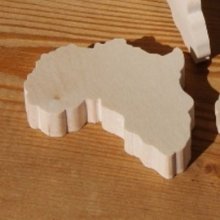 Figurine kort over Afrika ht6cm tyk 7mm massivt ahorntræ håndlavet