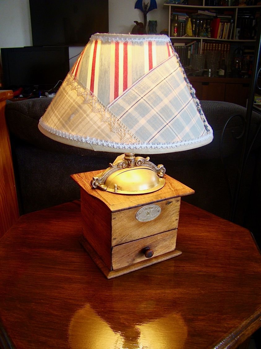 Lampe til kaffekværn i landlig stil