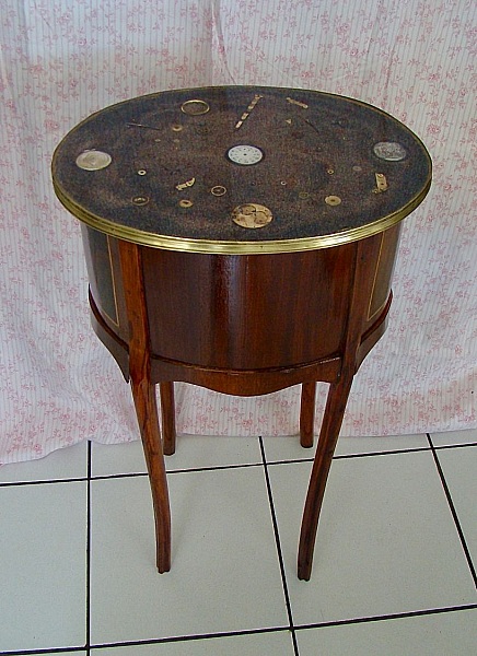 Tempus Fugit lille kommode 