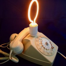 Dingo telefon lampe, hvid neon!