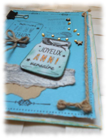 Carte scrap Joyeux Anniversaire sablier strass turquoise effet bois et corde 